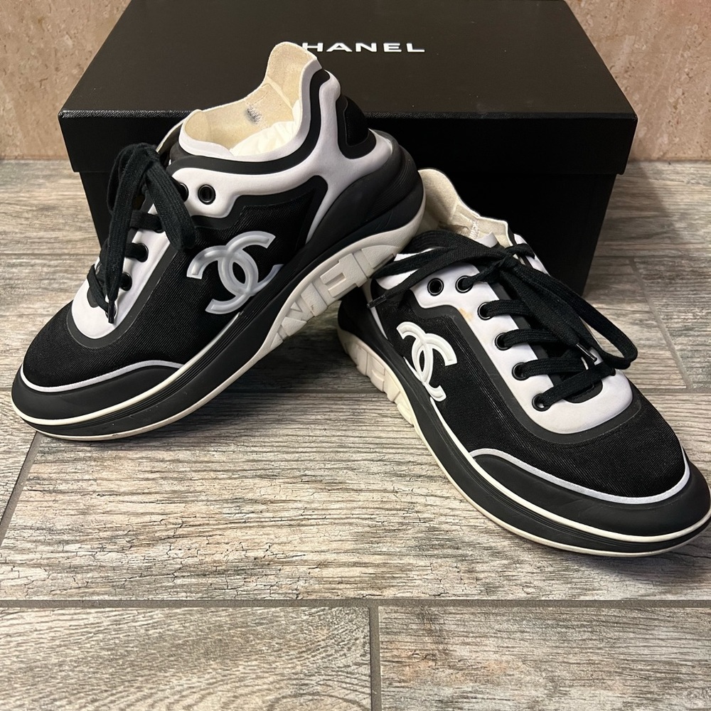 Chanel sneakers black and white size 39 - Picture 6 of 9